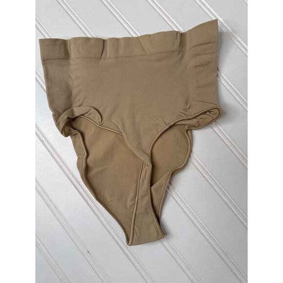 NEW Skims Seamless Sculpt Bralette & Mica Mid Waist Thong BUNDLE Size S & L - Picture 7 of 7